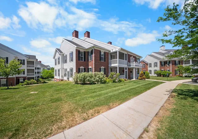 Photo 2 of Condo for sale at 1013 E Summerfield Glen Cir #45, Ann Arbor, MI 48103 | MLS# 81026031759 | Listing updated on 2026-08-03