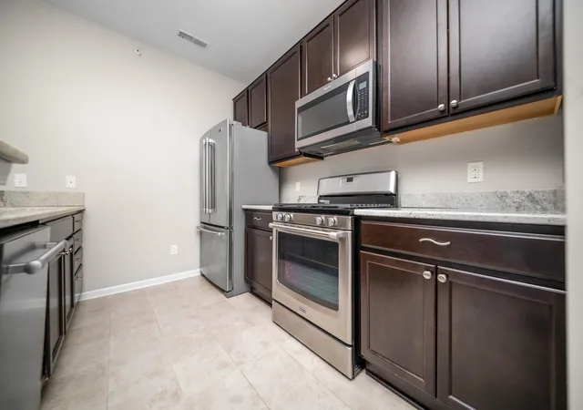 Photo 3 of Condo for sale at 1013 E Summerfield Glen Cir #45, Ann Arbor, MI 48103 | MLS# 81026031759 | Listing updated on 2026-08-03