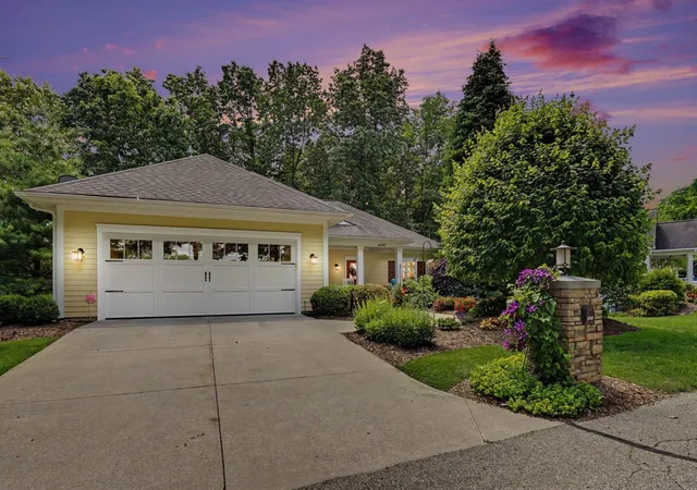 1st image of 4492 Oak Arbor Dr Ne, Grand Rapids, MI 49525 | MLS# 65026031764