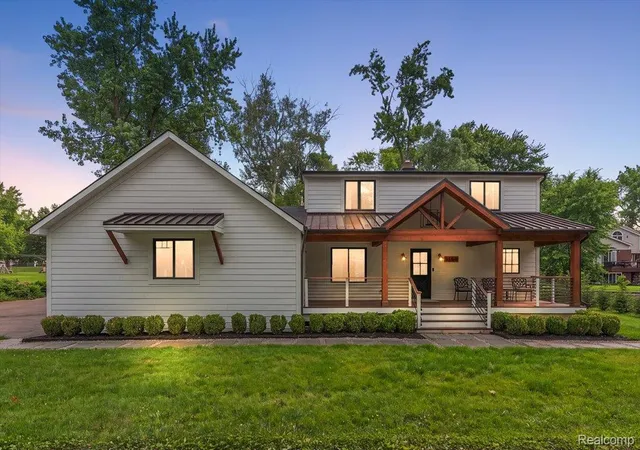 1st image of 5150 Cheyenne Ave, Waterford, MI 48327 | MLS# 20261048228
