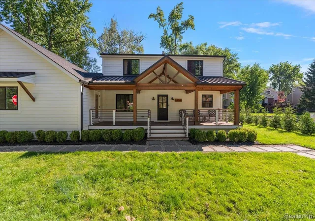 2nd image of 5150 Cheyenne Ave, Waterford, MI 48327 | MLS# 20261048228