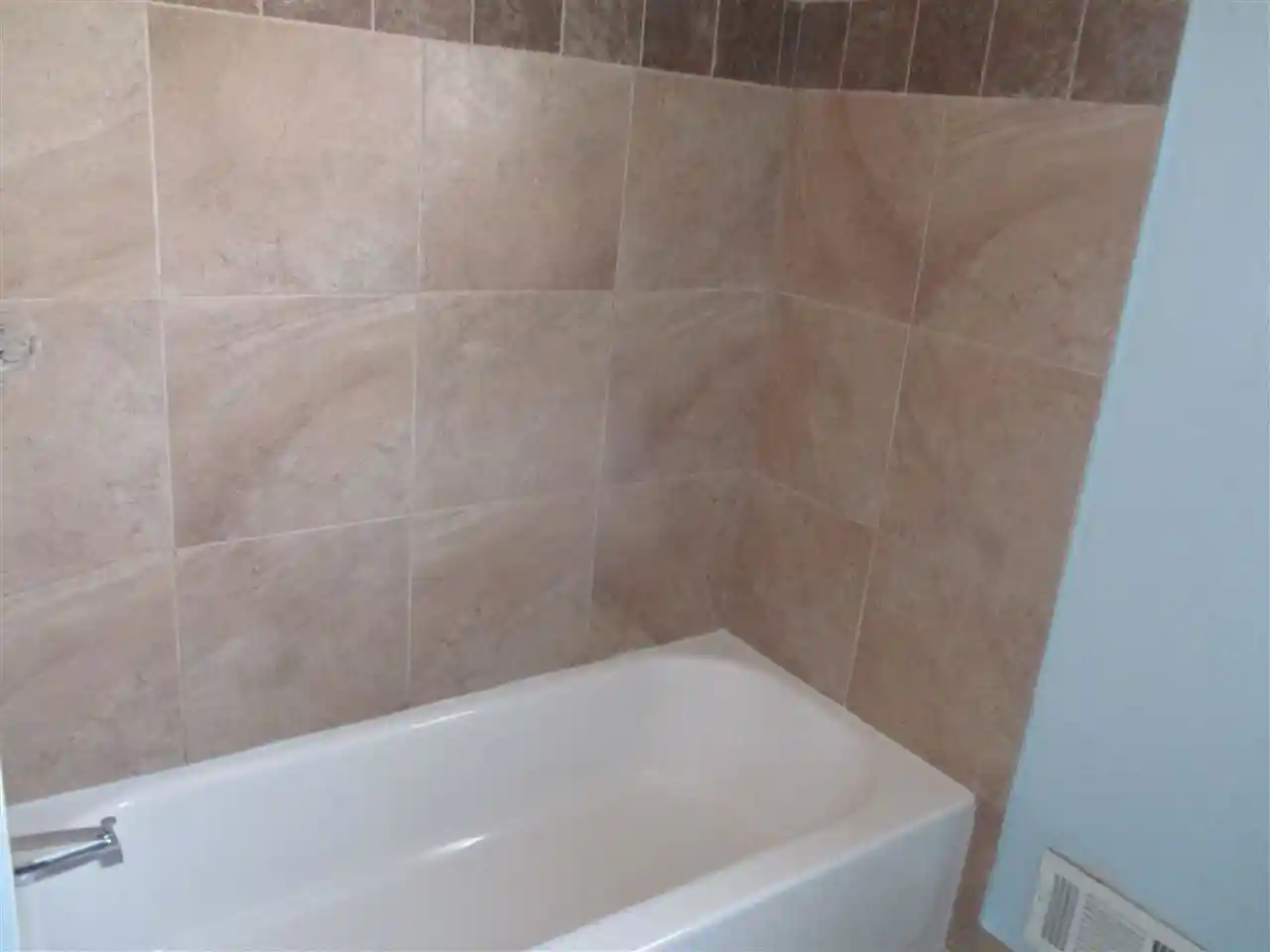 Listing Photo 14 - Condo for sale in 19777 Abrahm St located at 19777 Abrahm St, Clinton Township, MI 48035 - Unit 19777 Abrahm St