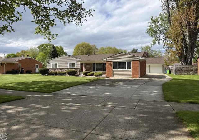 Photo 1 of Single family home for sale at 34639 Jerome St, Chesterfield, MI 48047 | MLS# 58050212742 | Listing updated on 2026-09-01
