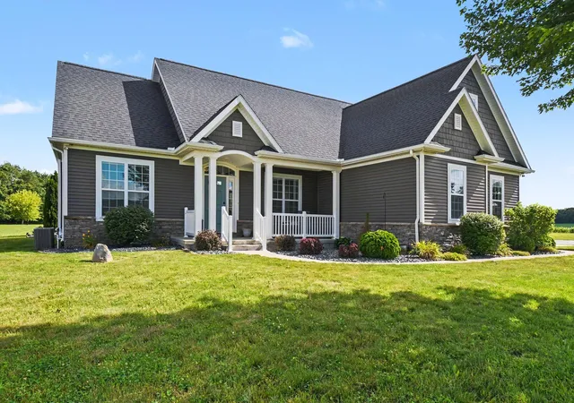 Photo 1 of Single family home for sale at 3181 Chamberlain Rd, Buchanan, MI 49107 | MLS# 69026031806 | Listing updated on 2026-09-08