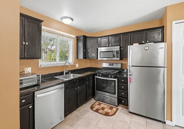 Photo 4 of Condo for sale at 2041 W Franklin Dr, Canton, MI 48187 | MLS# 81026031798 | Listing updated on 2026-09-13