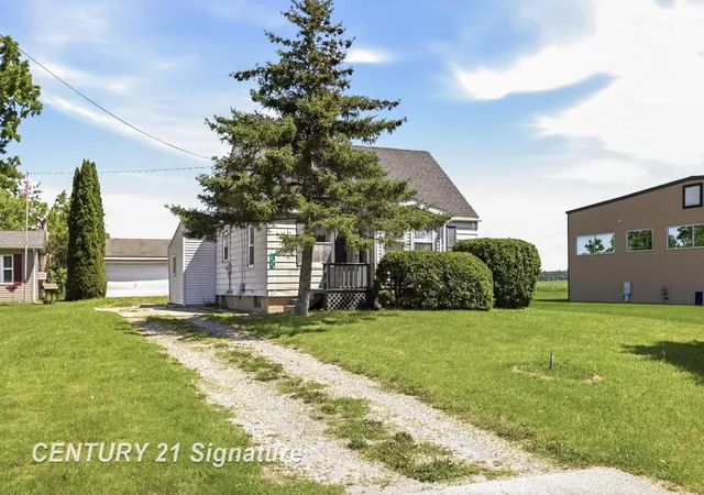 2nd image of 6737 Dixie Hwy, Bridgeport, MI 48722 | MLS# 61050212752