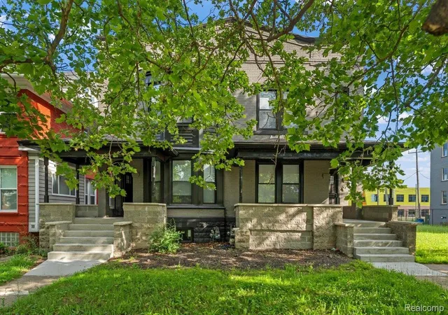 2nd image of 58 E Philadelphia St, Detroit, MI 48202 | MLS# 20261048280