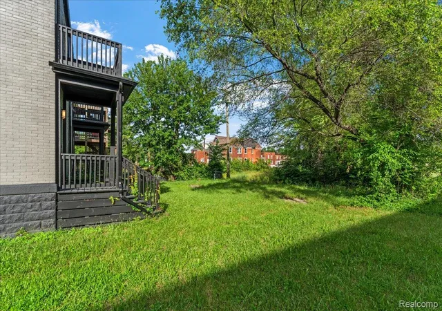 2nd image of 58 E Philadelphia St, Detroit, MI 48202