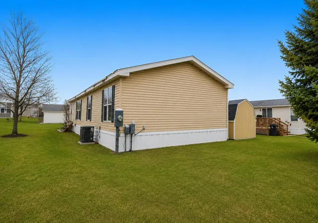2nd image of 13749 Bluebell Ln, Cedar Springs, MI 49319 | MLS# 65026031823
