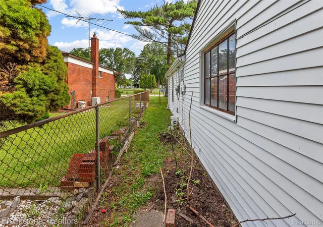 Photo 27 of Single family home for sale at 25141 Burt, Center Line, MI 48015 | MLS# 20261048301 | Listing updated on 2026-07-06