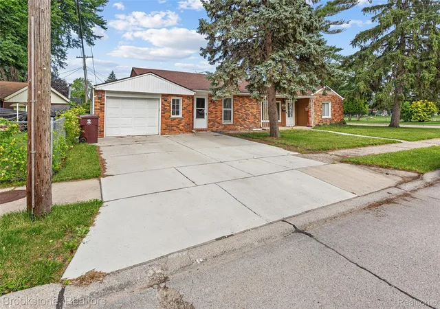 Photo 3 of Single family home for sale at 25141 Burt, Center Line, MI 48015 | MLS# 20261048301 | Listing updated on 2026-07-06