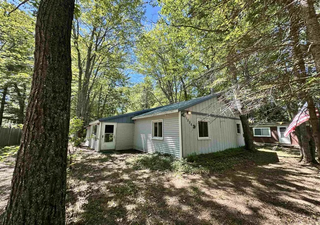 Photo 1 of Single family home for sale at 11556 Hillcrest Blvd, Kalkaska, MI 49646 | MLS# 78080070218 | Listing updated on 2026-07-24