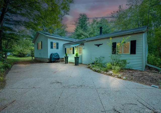 Photo 2 of Single family home for sale at 945 N Hockaday Rd, Gladwin Township Gladwin, MI 48624 | MLS# 20261048315 | Listing updated on 2026-07-09
