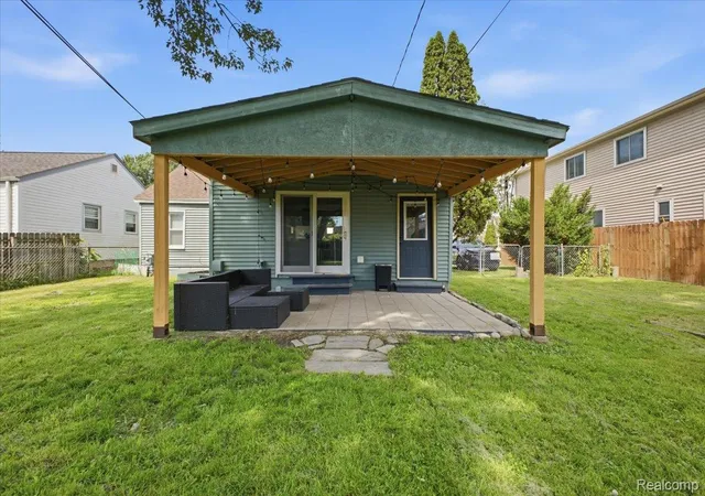 Photo 4 of Single family home for sale at 27116 Delton St, Madison Heights, MI 48071 | MLS# 20261048330 | Listing updated on 2026-08-31