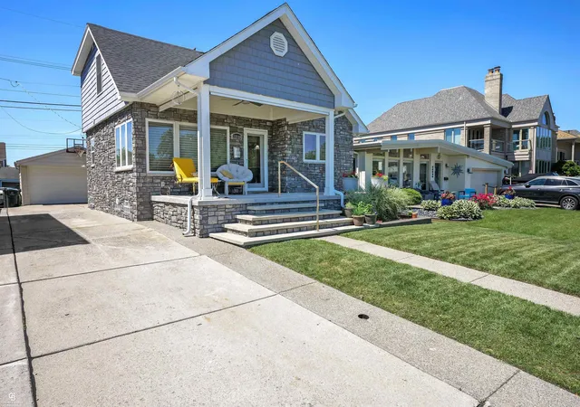 Photo 1 of Single family home for sale at 22640 Wildwood St, Saint Clair Shores, MI 48081 | MLS# 58050212781 | Listing updated on 2026-07-09