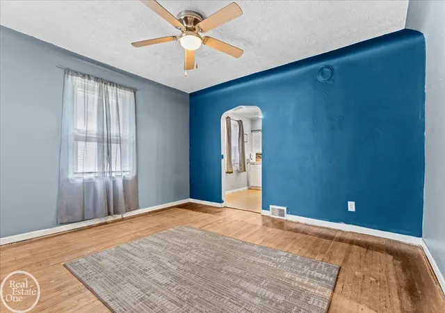 Photo 4 of Single family home for sale at 3547 Alvina Ave, Warren, MI 48091 | MLS# 58050212791 | Listing updated on 2026-07-30
