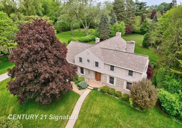 1st image of 14 Edgewood Rd, Saginaw, MI 48602 | MLS# 61050212793