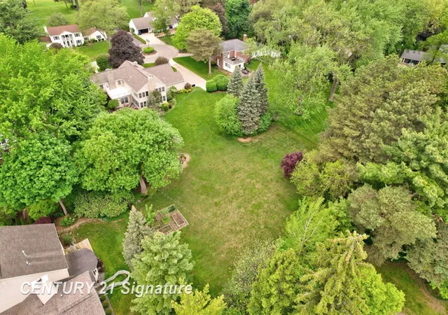 79th image of 14 Edgewood Rd, Saginaw, MI 48602 | MLS# 61050212793