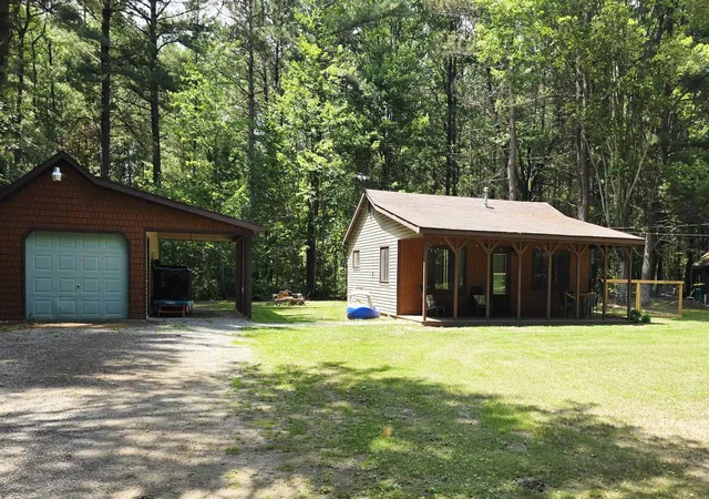Photo 3 of Single family home for sale at 11719 Cherven Ln, Roscommon, MI 48653 | MLS# 79080070225 | Listing updated on 2026-07-15