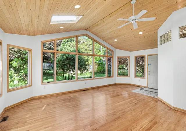 Photo 3 of Single family home for sale at 6458 Lakeshore Rd, Fort Gratiot, MI 48059 | MLS# 81026031864 | Listing updated on 2026-09-10