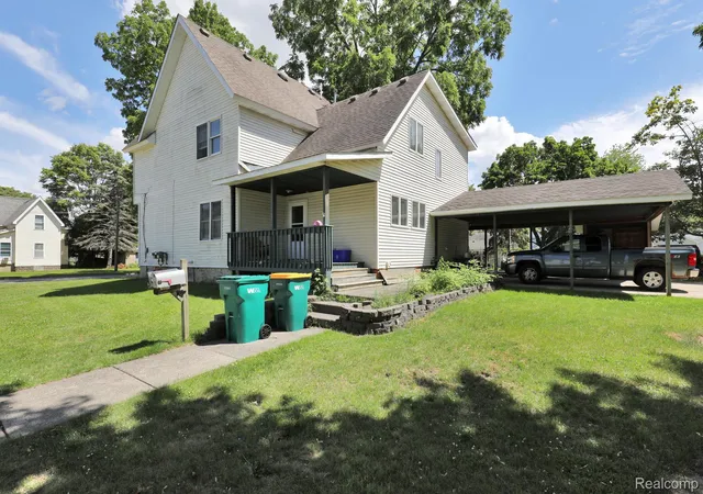 Photo 23 of Single family home for sale at 105 N Scougle St, Durand, MI 48429 | MLS# 20261048354 | Listing updated on 2026-09-03
