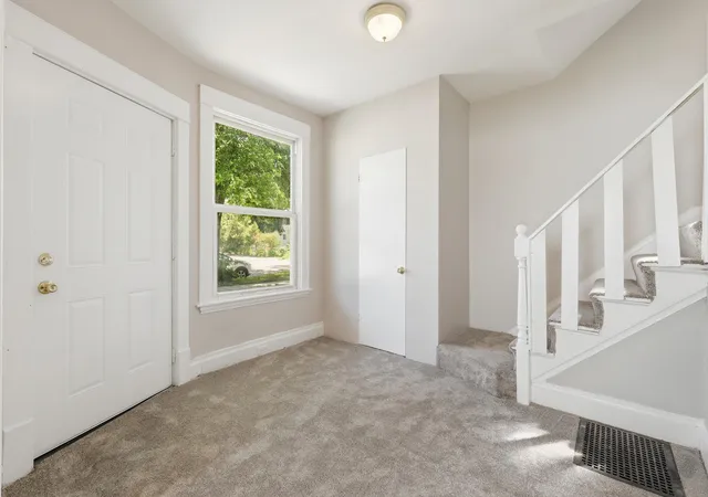 Photo 3 of Single family home for sale at 1128 Sigsbee St Se, Grand Rapids, MI 49506 | MLS# 65026031874 | Listing updated on 2026-10-01