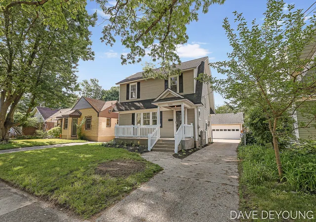 Photo 1 of Sale Pending at 1134 Hoyt St Se, Grand Rapids, MI 49507 | MLS# 71026031882 | Listing updated on 2026-07-20
