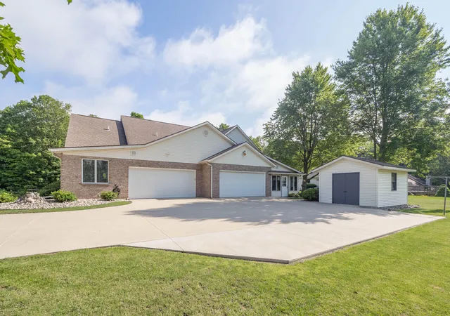 57th image of 6669 W H Ave, Kalamazoo, MI 49009 | MLS# 66026031875