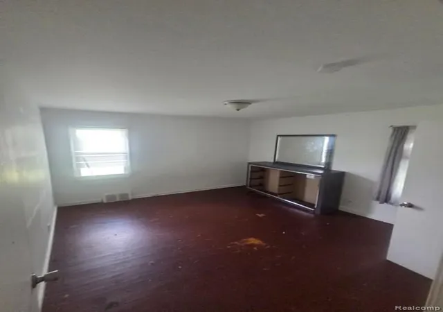 Photo 3 of Single family home for sale at 8210 Warwick St, Detroit, MI 48228 | MLS# 20261048379 | Listing updated on 2026-09-24