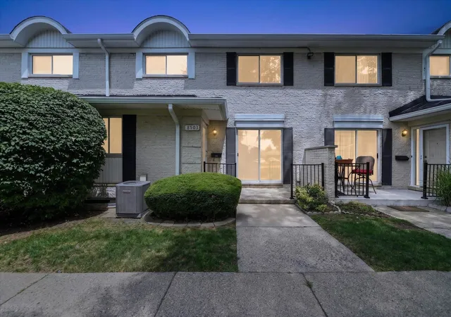 Photo 1 of Sale Pending at 8503 Winchester Dr, Sterling Heights, MI 48313 | MLS# 58050212813 | Listing updated on 2026-07-13