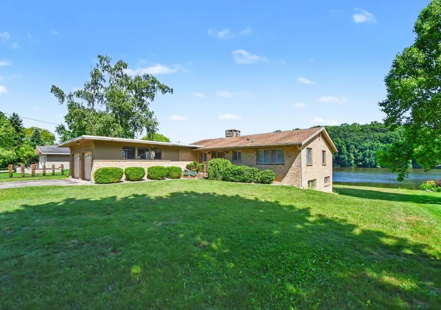 Photo 4 of Single family home for sale at 7261 Driftwood Dr SE, Ada, MI 49301 | MLS# 65026031906 | Listing updated on 2026-07-07
