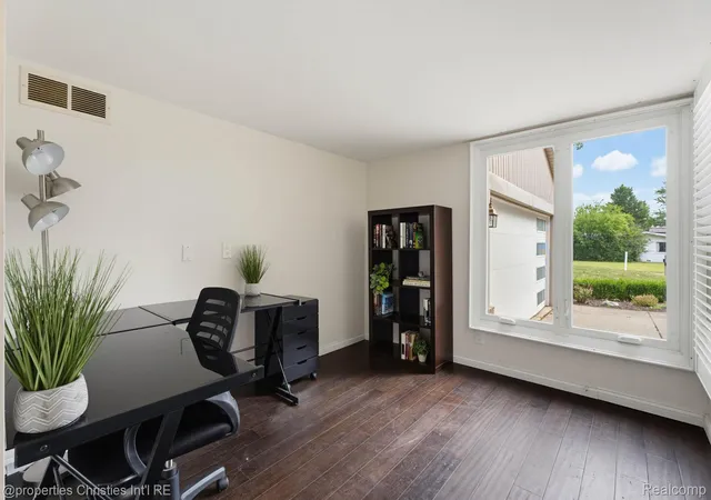 Photo 4 of Single family home for sale at 2766 Acorn Rd, Bloomfield Township, MI 48302 | MLS# 20261048431 | Listing updated on 2026-08-31