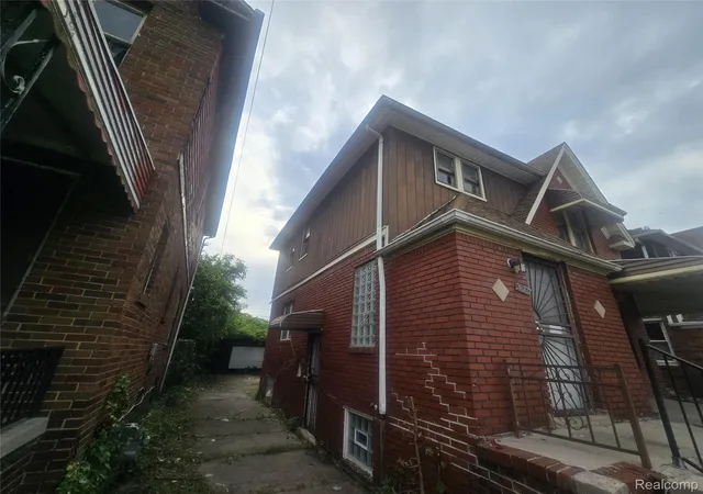 Photo 3 of Single family home for sale at 16171 Washburn St, Detroit, MI 48221 | MLS# 20261048436 | Listing updated on 2026-09-09