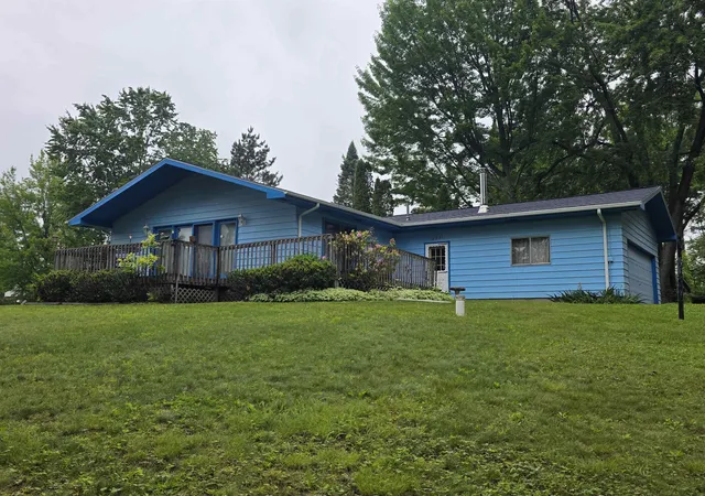 Photo 2 of Single family home for sale at 2091 Lakeside Dr, Hale, MI 48739 | MLS# 77080070243 | Listing updated on 2026-06-28