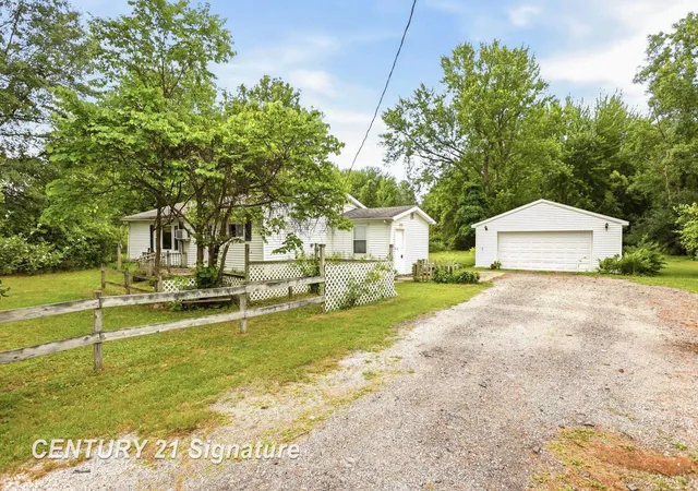 2nd image of 12097 Swan Creek Rd, Saginaw, MI 48609 | MLS# 61050212848