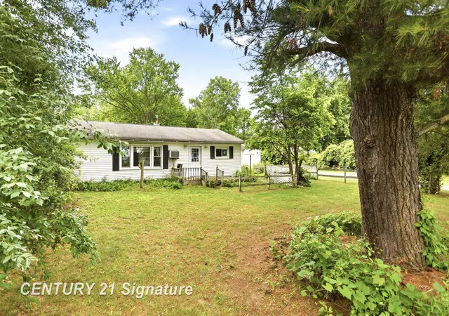 Photo 4 of Single family home for sale at 12097 Swan Crk Rd, Saginaw, MI 48609 | MLS# 61050212848 | Listing updated on 2026-08-25