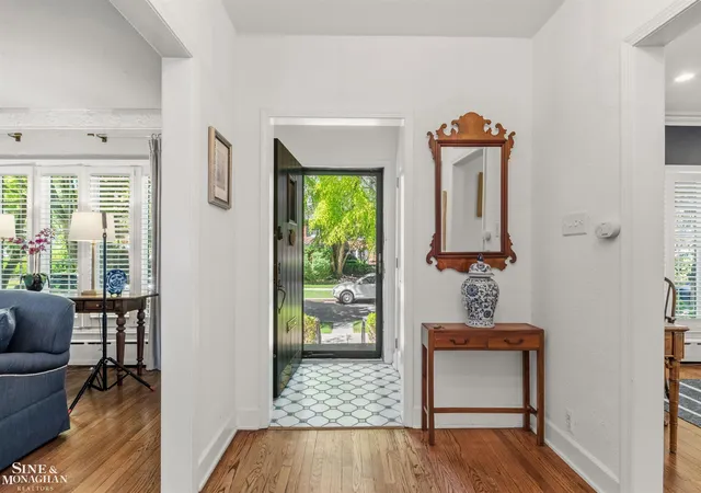 Listing Photo 4 - Condo for sale in building located at 398 Rivard Blvd, Grosse Pointe, MI 48230