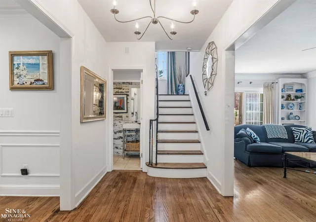 Listing Photo 5 - Condo for sale in building located at 398 Rivard Blvd, Grosse Pointe, MI 48230