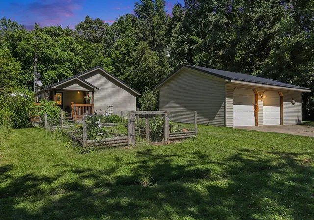 1st image of 67526 Thunderbird Dr, Sturgis, MI 49091 | MLS# 66026031992