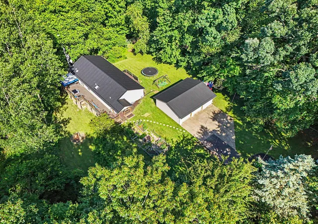 28th image of 67526 Thunderbird Dr, Sturgis, MI 49091 | MLS# 66026031992