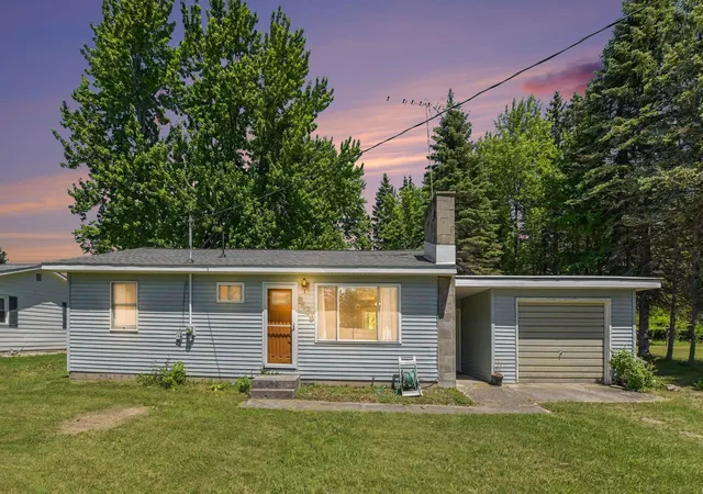 2nd image of 8439 Ridge Rd, Rapid City, MI 49676 | MLS# 78080070255