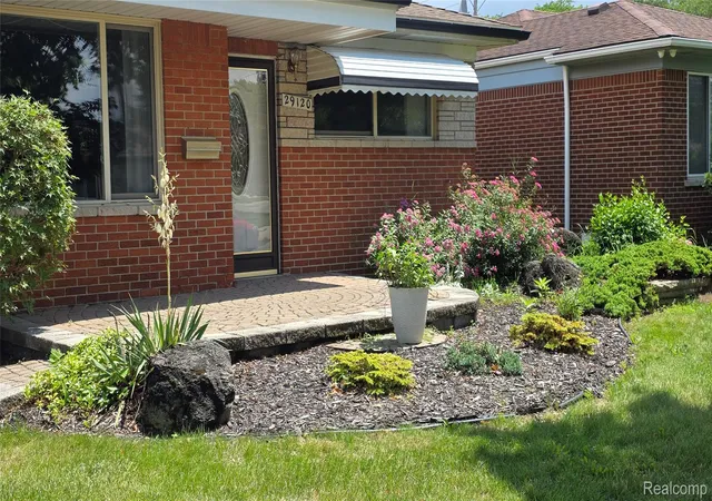 Photo 2 of Single family home for sale at 29120 Dover Ave, Warren, MI 48088 | MLS# 20261048501 | Listing updated on 2026-09-16