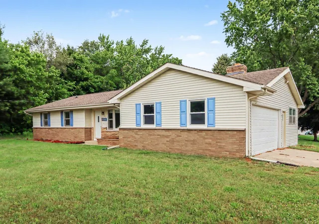 Photo 3 of Single family home for sale at 6083 Woodlea Dr, Kalamazoo, MI 49048 | MLS# 64026032026 | Listing updated on 2026-09-15