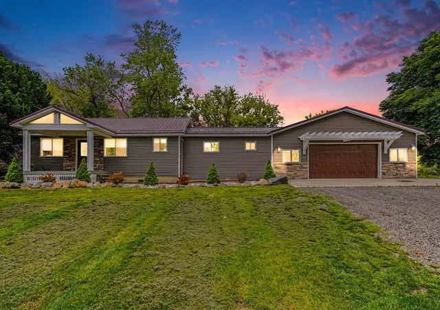 1st image of 6129 Old State Rd, North Branch, MI 48461 | MLS# 81026032030