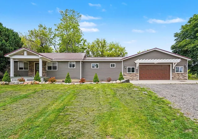 2nd image of 6129 Old State Rd, North Branch, MI 48461 | MLS# 81026032030