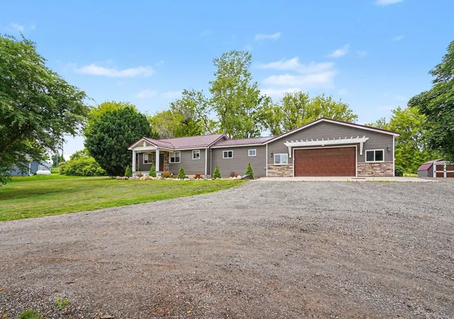 Photo 3 of Single family home for sale at 6129 Old State Rd, North Branch, MI 48461 | MLS# 81026032030 | Listing updated on 2026-07-18