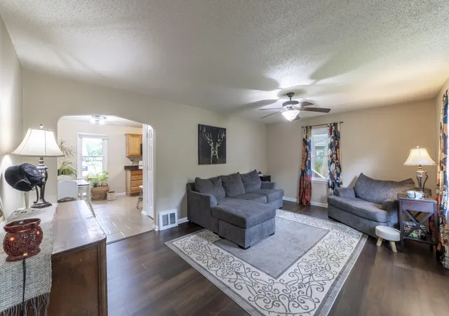 4th image of 1148 Lavette Ave, Benton Harbor, MI 49022 | MLS# 69026032034