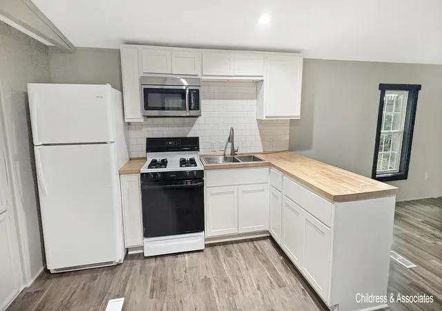 3rd image of 15700 Grey Goose Dr, Gowen, MI 49326 | MLS# 65026032037