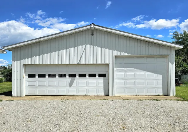 Photo 4 of Single family home for sale at 207 S Company St, White Pigeon, MI 49099 | MLS# 68026032041 | Listing updated on 2026-06-26