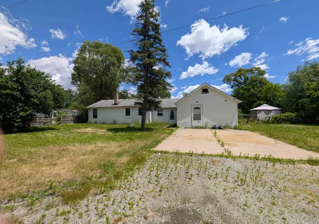 Photo 1 of Single family home for sale at 2286 California Ave, Saginaw, MI 48601 | MLS# 61050212880 | Listing updated on 2026-09-02